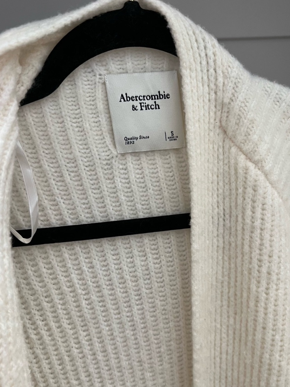 Abercrombie & Fitch Ivory Ribbed Knit Cardigan